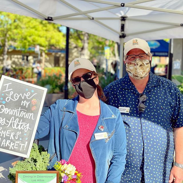 2 people at farmers market